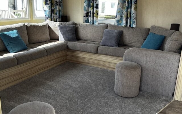pet Free 2 Bedroom Caravan With Decking at Heacham