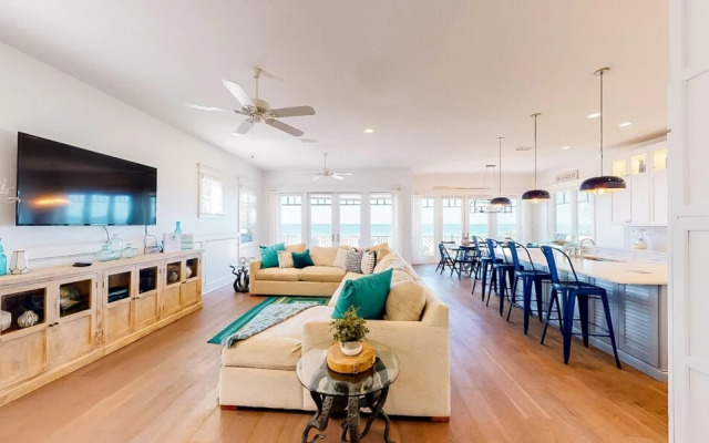 Paradise Beach by AMI Locals