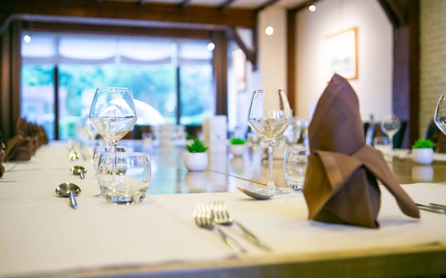 Logis Hotel Restaurant des Acacias Lille Tourcoing