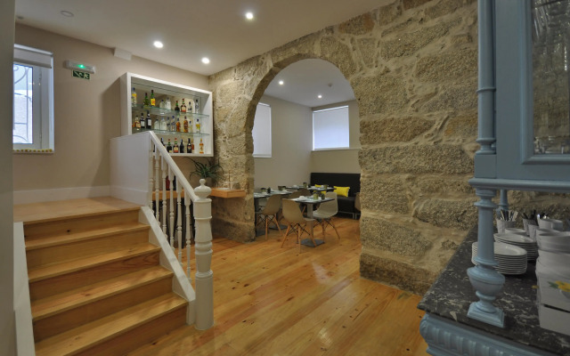 Porto Charming Hotel