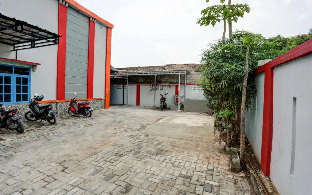 OYO 3767 Permata House