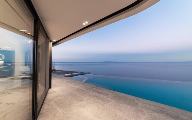 Fabulous 5 Bedroom Villa With sea Access