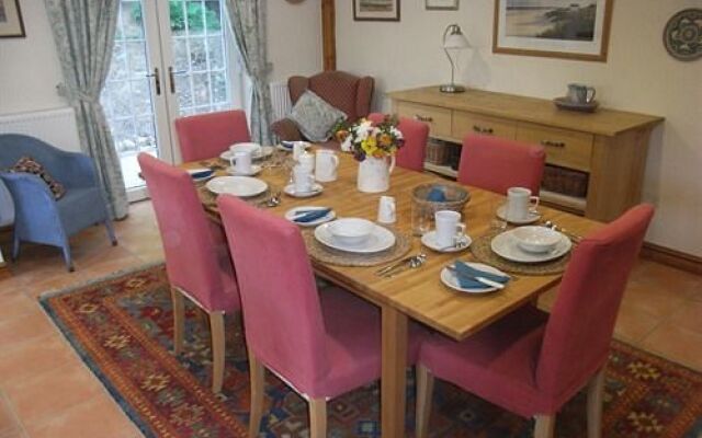 Wallace Lane Farm - Farm Home