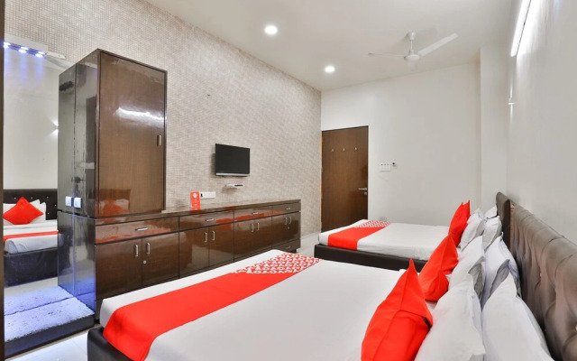 OYO 17263 Marigold Banquets And Rooms