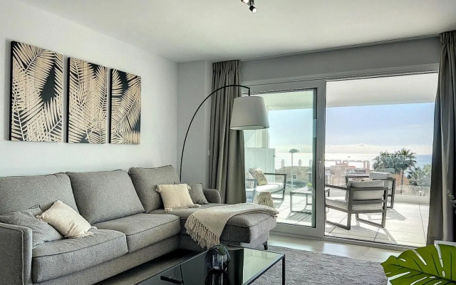 Via Celere 2328 Luxury Sea View Apartment