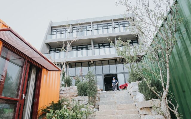 The Dalat Shelter