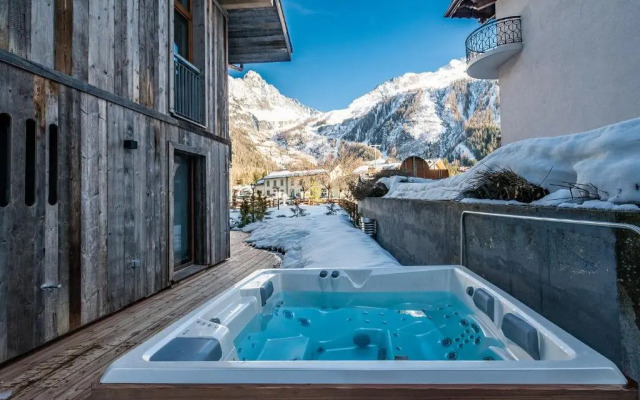 Le Globe Chamonix - By Emerald Stay