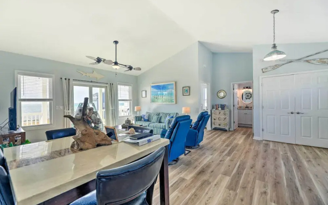 Waterview Home w/ Sunset & Lighthouse Views