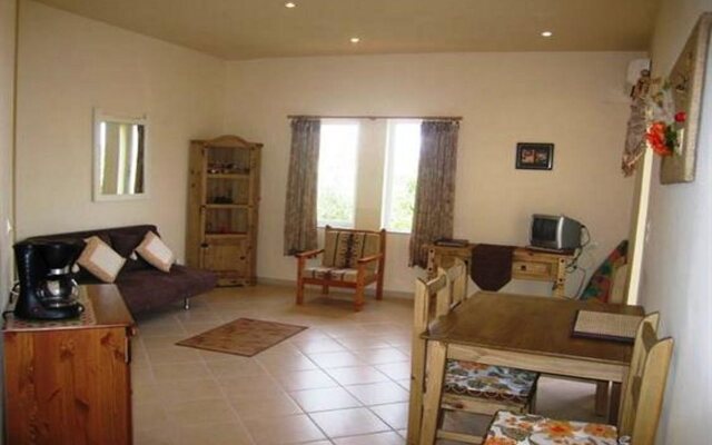 New Kydonia Suites & Studios