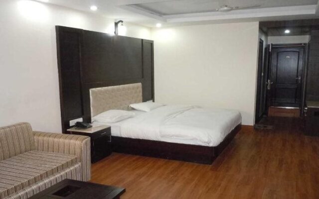 Hotel Basera