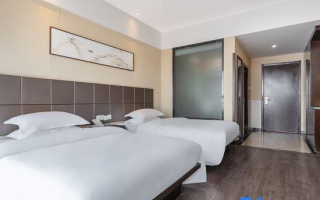 Lanjing Business Hotel (Liangting Subway Station Branch)