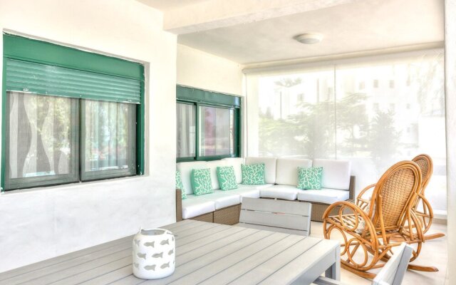 Scenic Oceanfront Apartment With a Walking Distance to the Beach