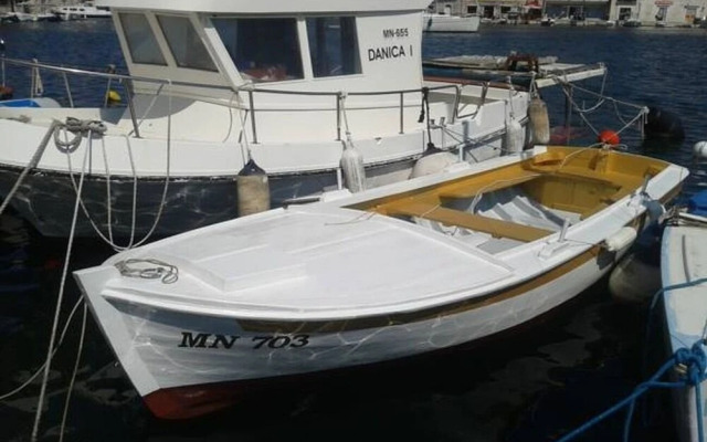 Gari - 5 m From sea - H