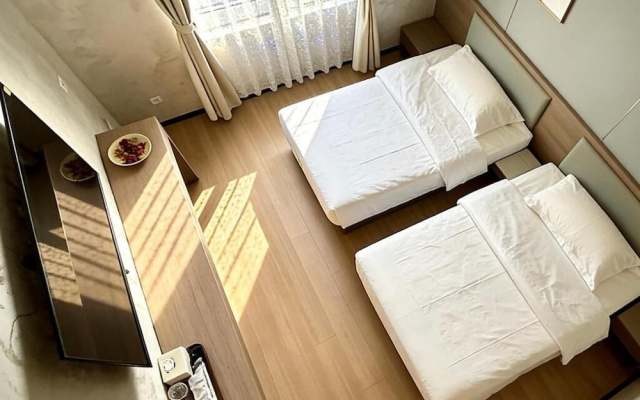 Sky Vista Hotel