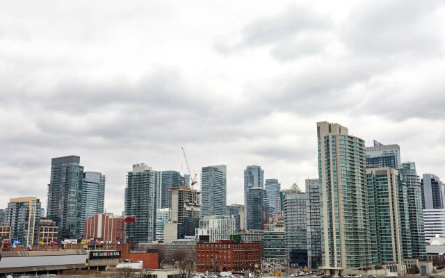 Atlas Suites Furnished Apartments- Iceboat Terrace