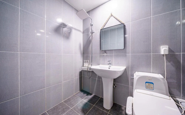 Changwon Bongok-dong Fine Avenue Hotel