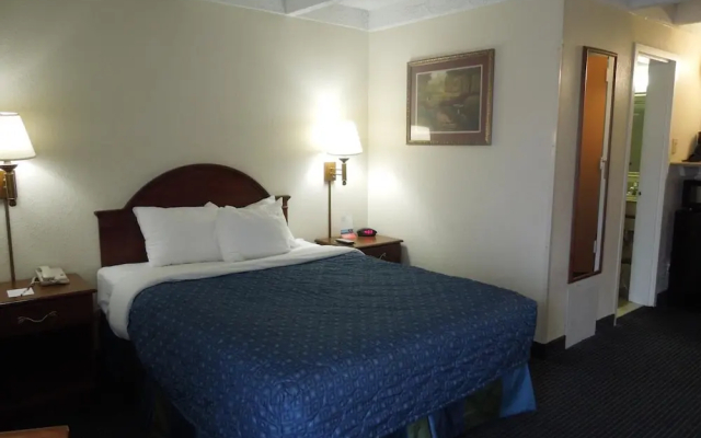 Red Carpet Inn & Suites