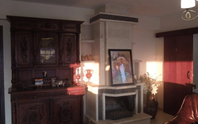 Adonis Palace rooms and Bungalows