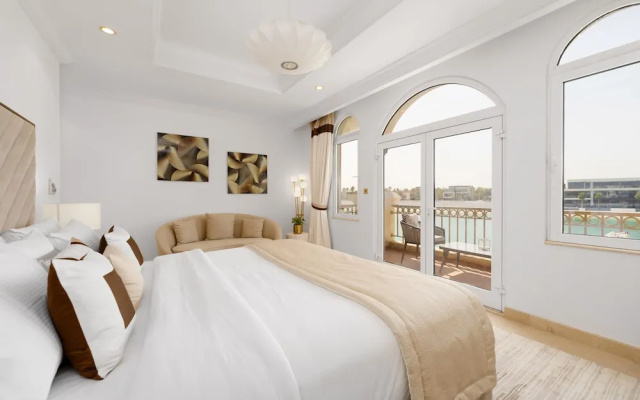 Maison Privee - Ultra-Luxury Villa w/ Private Pool & Beach on Palm