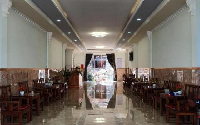 Phuong Dung Hotel