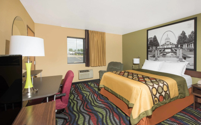 Super 8 by Wyndham Farmington