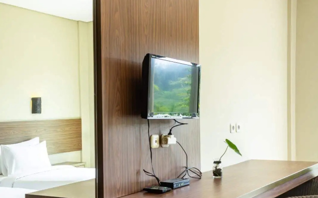Pelangi Hotel Resort – Guest Rooms – Sukaraja