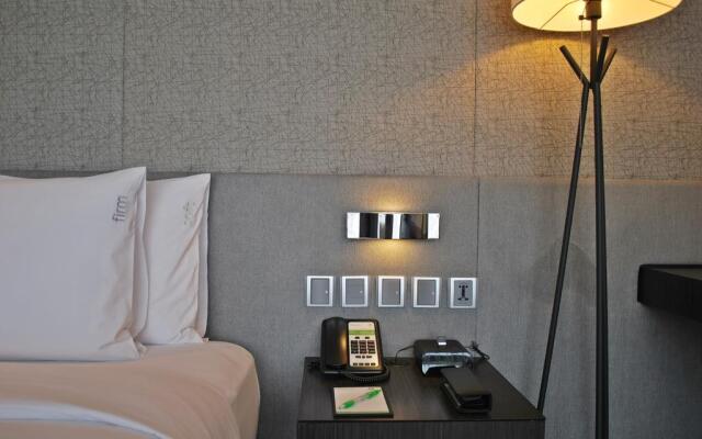 Holiday Inn Bangkok Sukhumvit by IHG