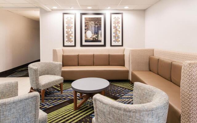 Holiday Inn Express & Suites Columbia-I-26 @ Harbison Blvd, an IHG Hotel