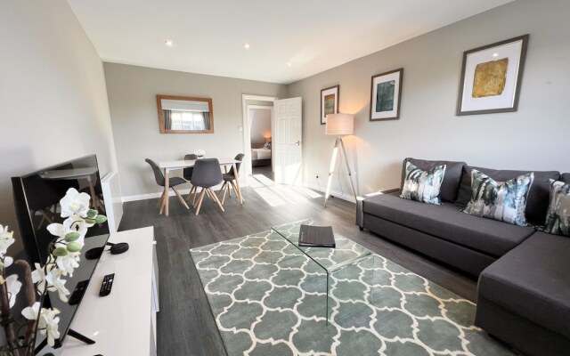 Beautiful central apartment with parking