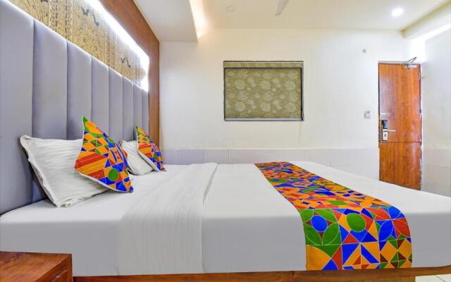 Fabhotel Royal King