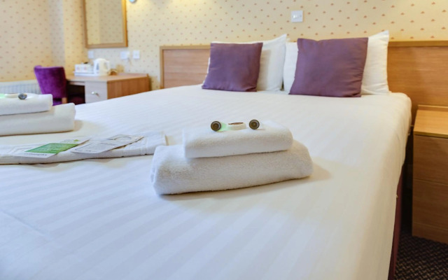 Cumberland Hotel