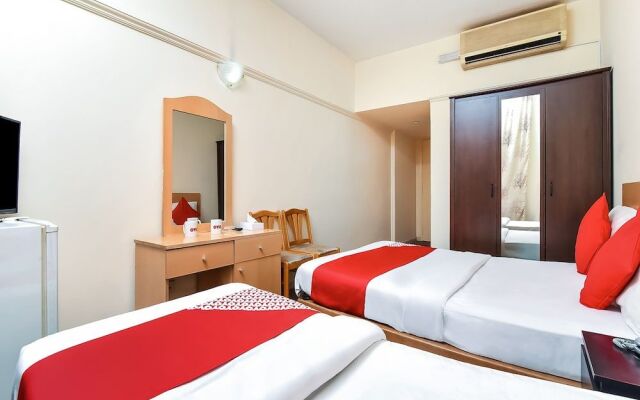OYO 182 Zariana Hotel