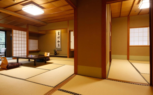 Yamanaka Spa Hanatsubaki