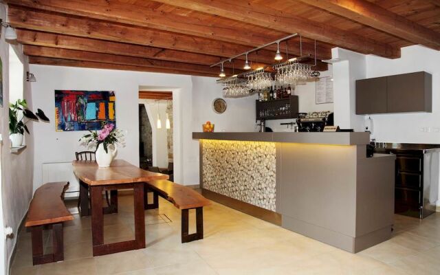 Garni Hotel Dvor
