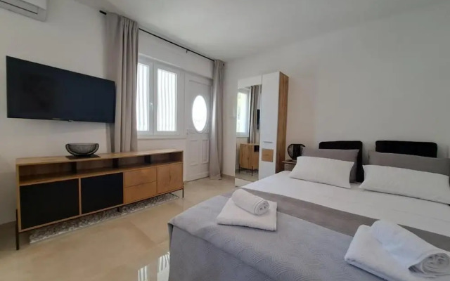 Jere - Modern and Near the sea - SA1