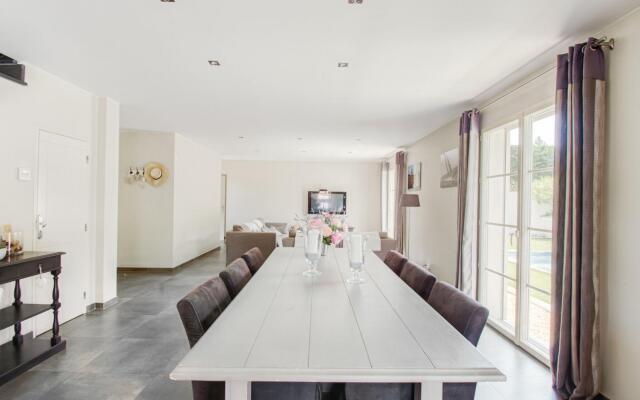 Cozy Villa in Le Plan-de-la-tour With Private Swimming Pool