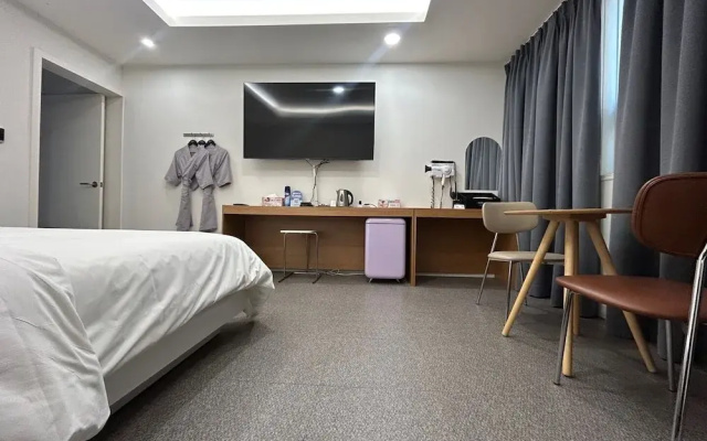 Priberry Hotel