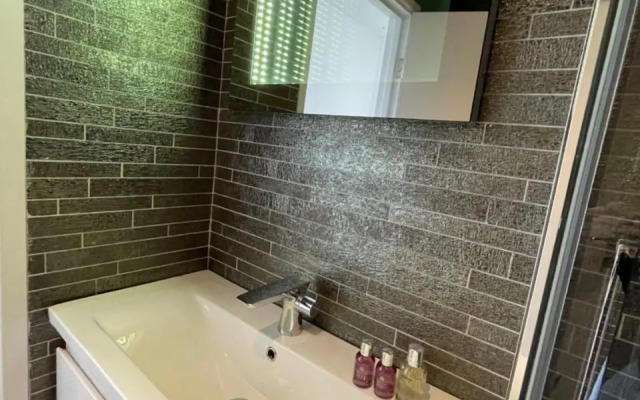 4 Islington Park Street