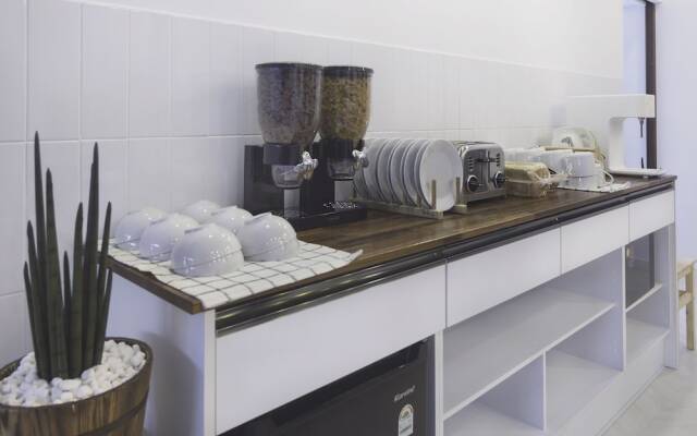 Hwadam Inn - Hostel
