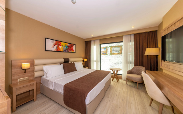 38 Hotel