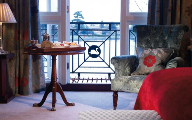 Macdonald Compleat Angler