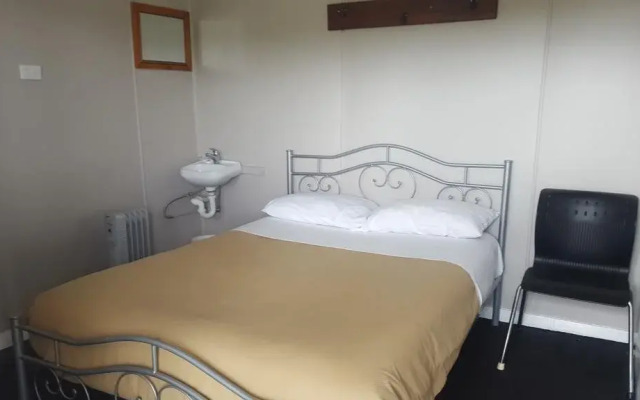 Tingle All Over Budget Accommodation