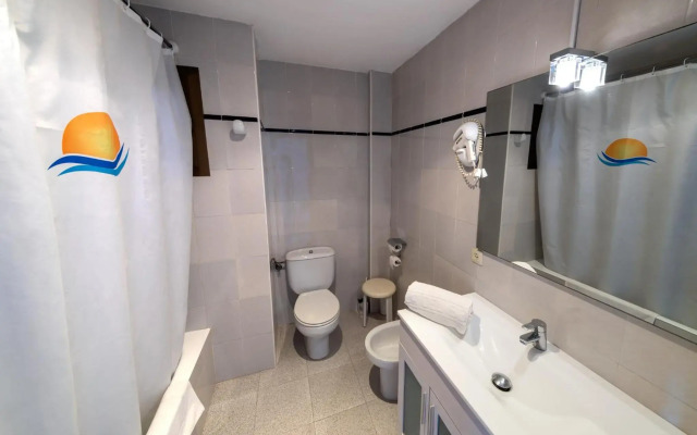 Apartamentos Isla del Sol Aparthotel