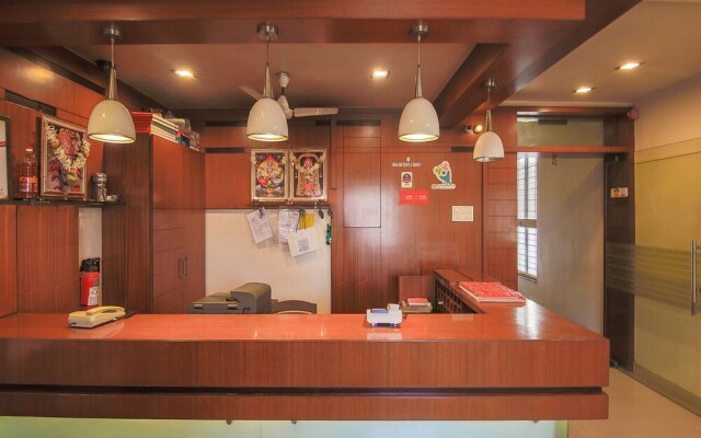 OYO 28178 Mega Inn