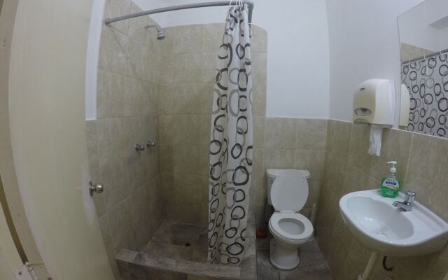 Klix HostelLima - Adults Only