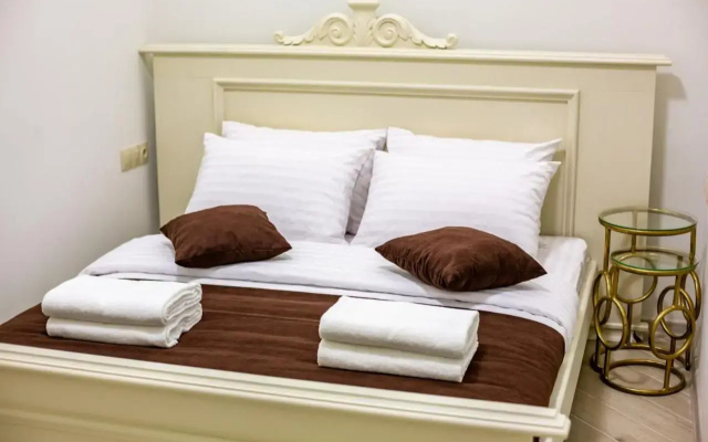 Avangard Sholom Aleichem* Apartment
