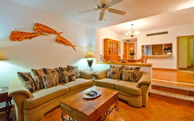 2BR W/private Jacuzzi: Casa del Mar Pelicano 301