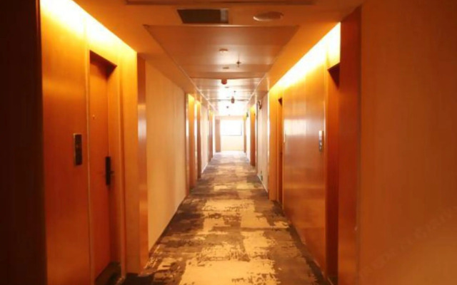 Zhuobei Baili Hotel (Jieyang High-speed Railway Station)