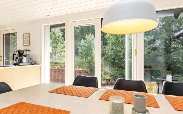 6 Person Holiday Home in Albaek