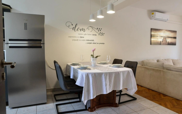 Apartment Summer Breeze